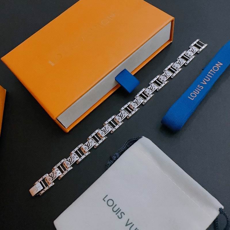 LV Bracelet 03lyr305